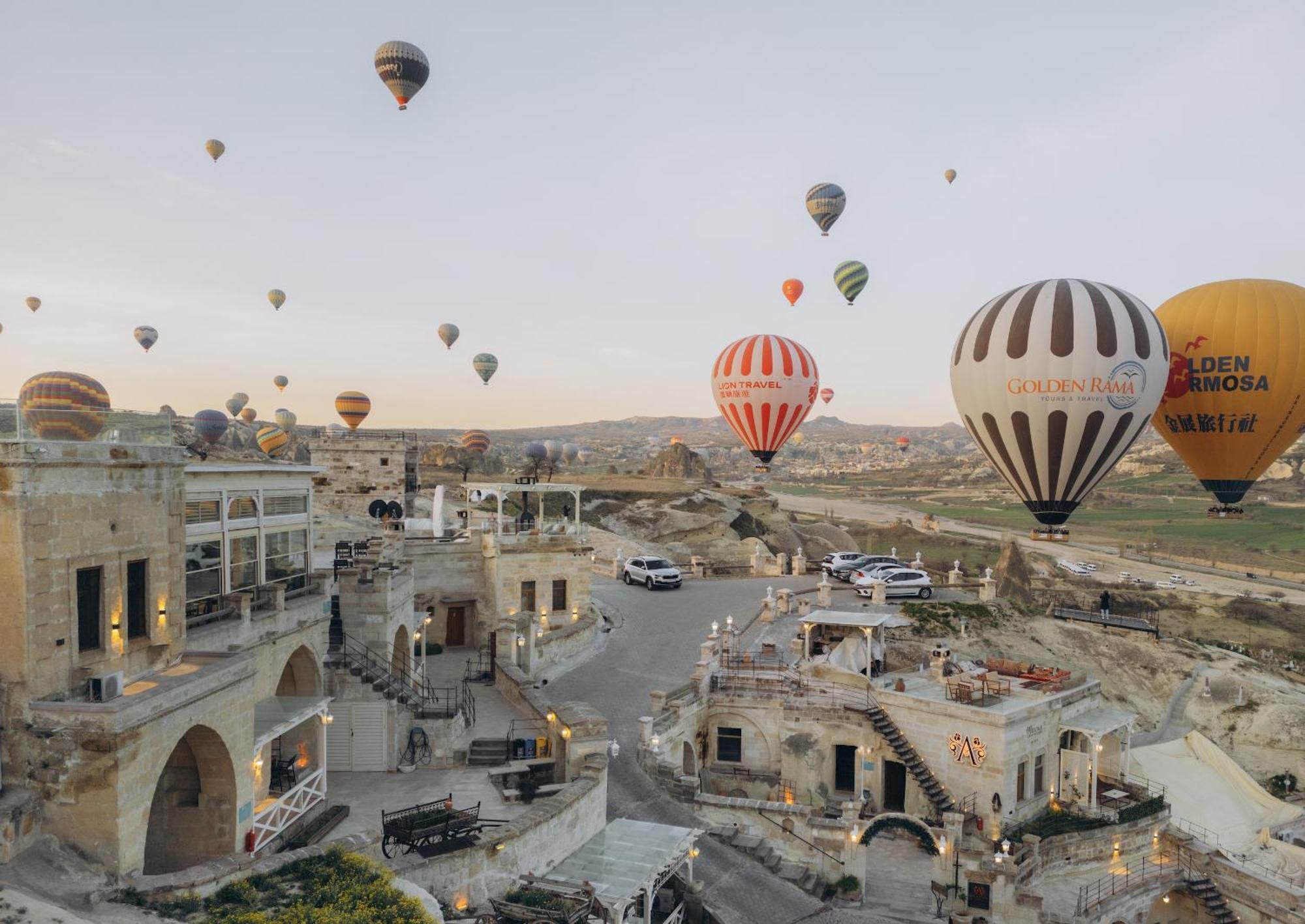 Azure Cave Suites - Cappadocia Göreme Eksteriør bilde